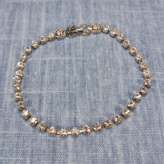 1970s Vintage Bracelet with a Single Strand of Clear Rhinestones