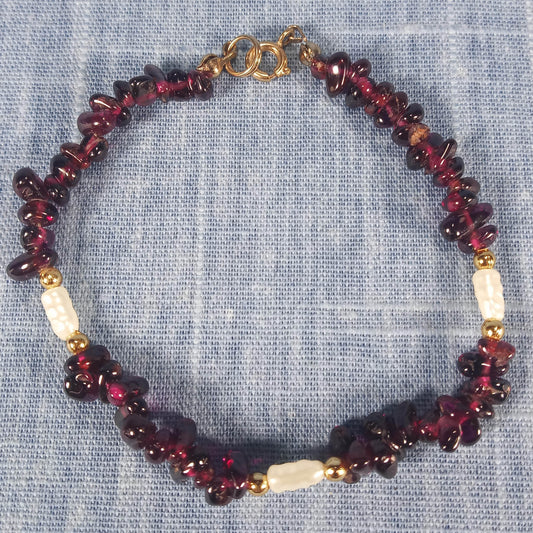 1960s Vintage Bracelet of Garnets and Fresh Pearls