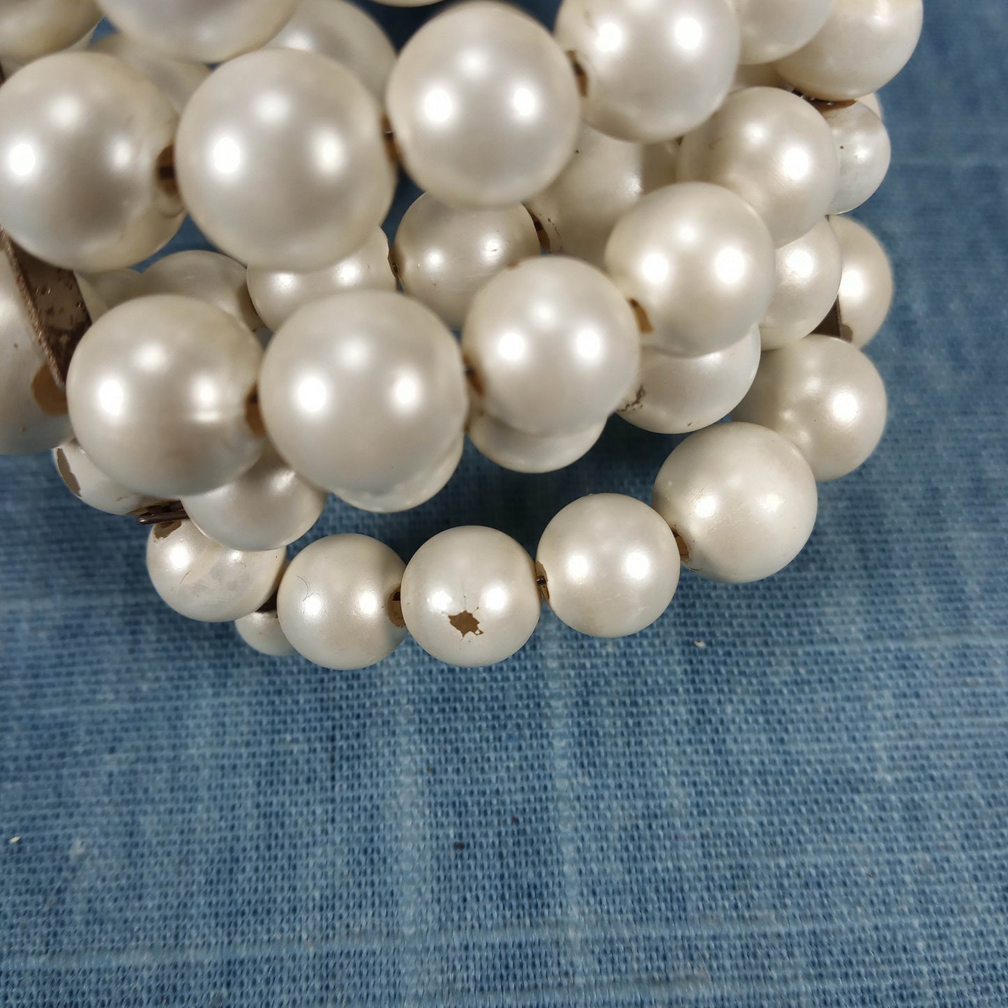 1950s Vintage Cuff Bracelet With Three Rows of Expanding Pearl Beads