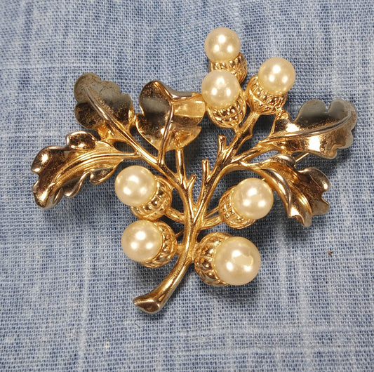 1960s Vintage Branch Brooch with Gold and Pearl Beads by Trifari
