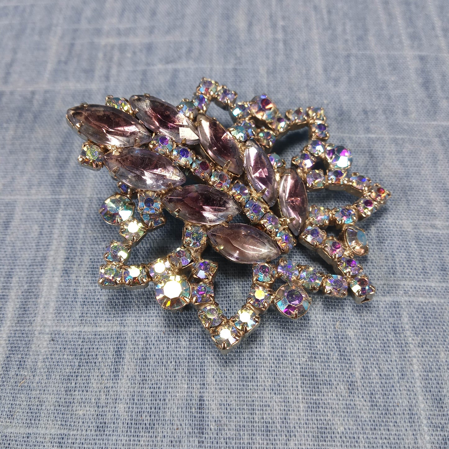 1950s Vintage Aurora Borealis Rhinestone Leaf on Starburst Brooch