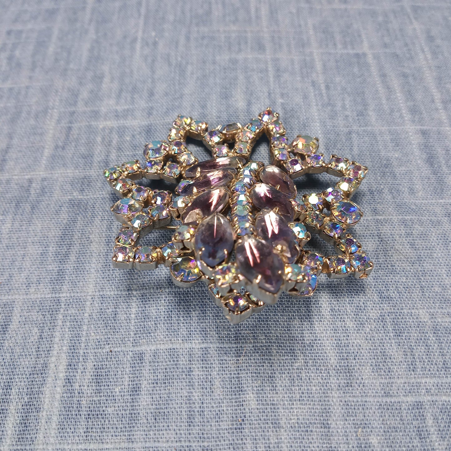 1950s Vintage Aurora Borealis Rhinestone Leaf on Starburst Brooch