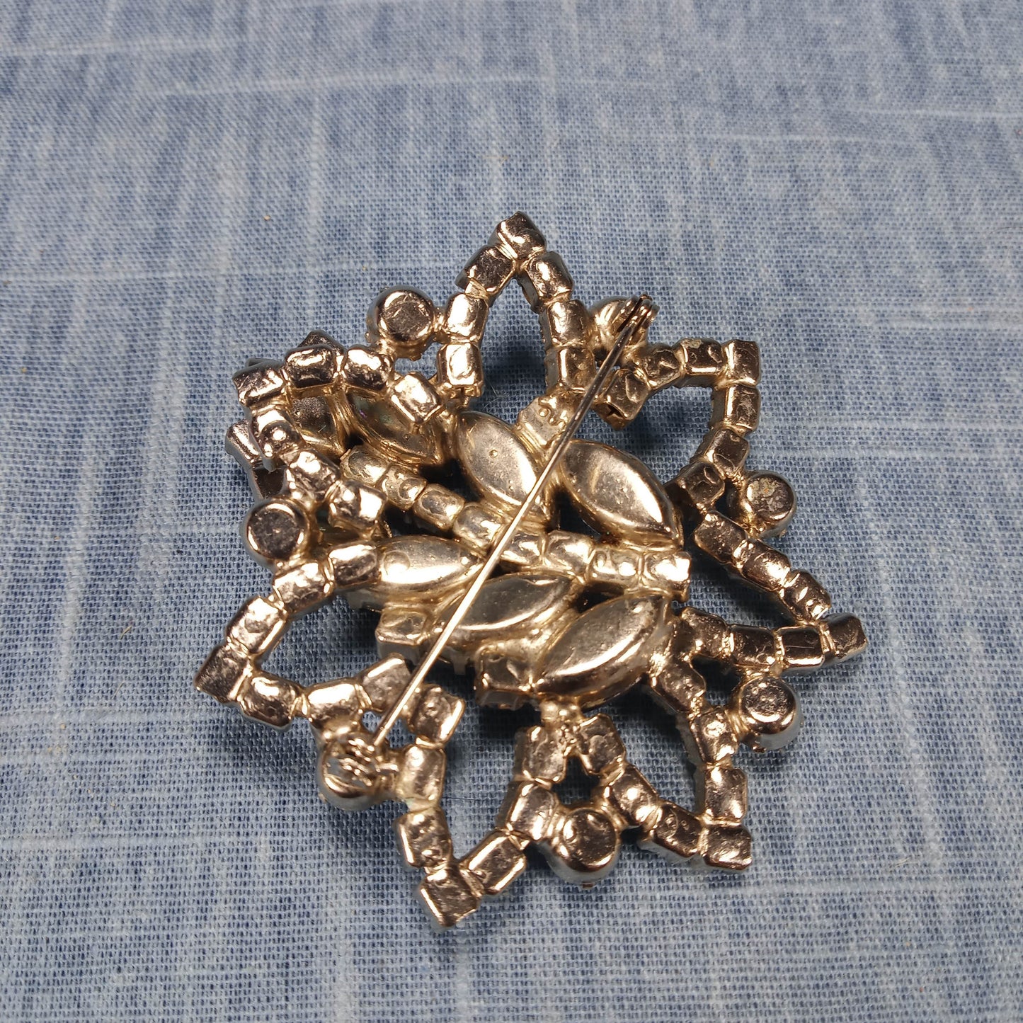 1950s Vintage Aurora Borealis Rhinestone Leaf on Starburst Brooch