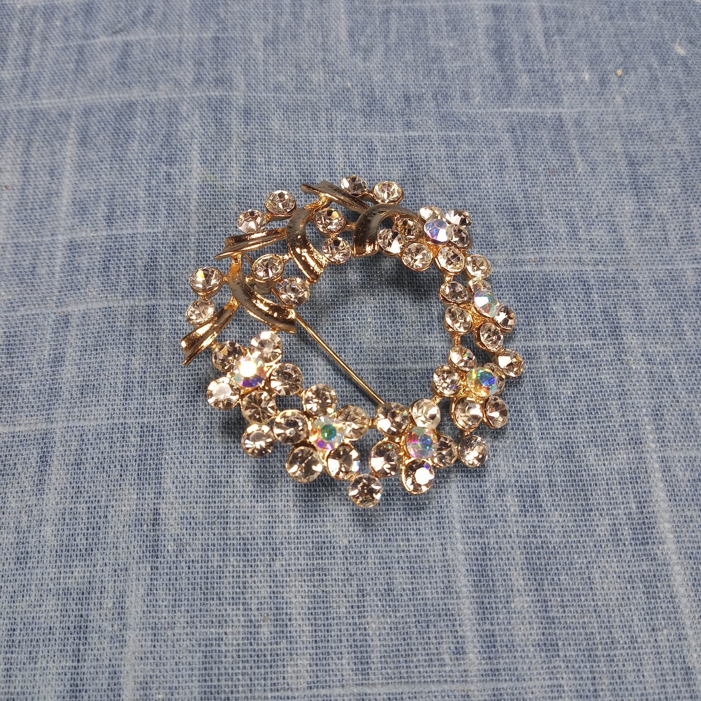 1960s Vintage Rhinestone Circle Vintage Brooch