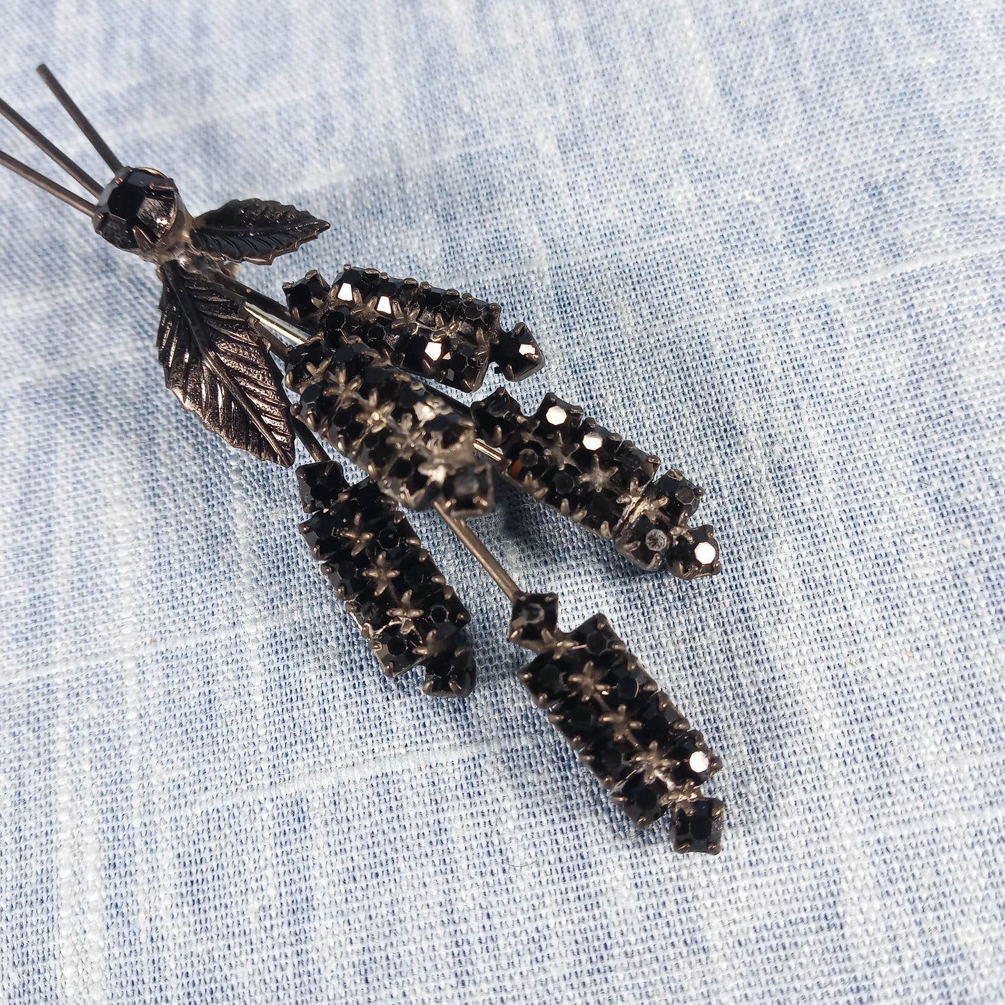 1960s Vintage Leaf Pin with Black Rhinestones