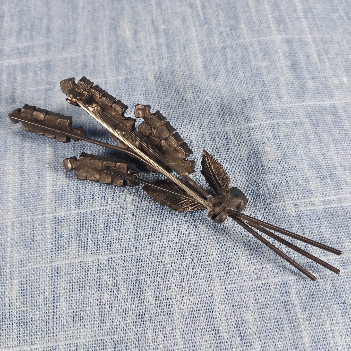 1960s Vintage Leaf Pin with Black Rhinestones