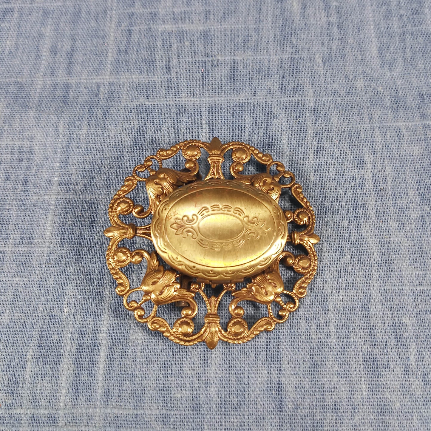 1940s Vintage Locket Brooch with Gold Tone Metal Work