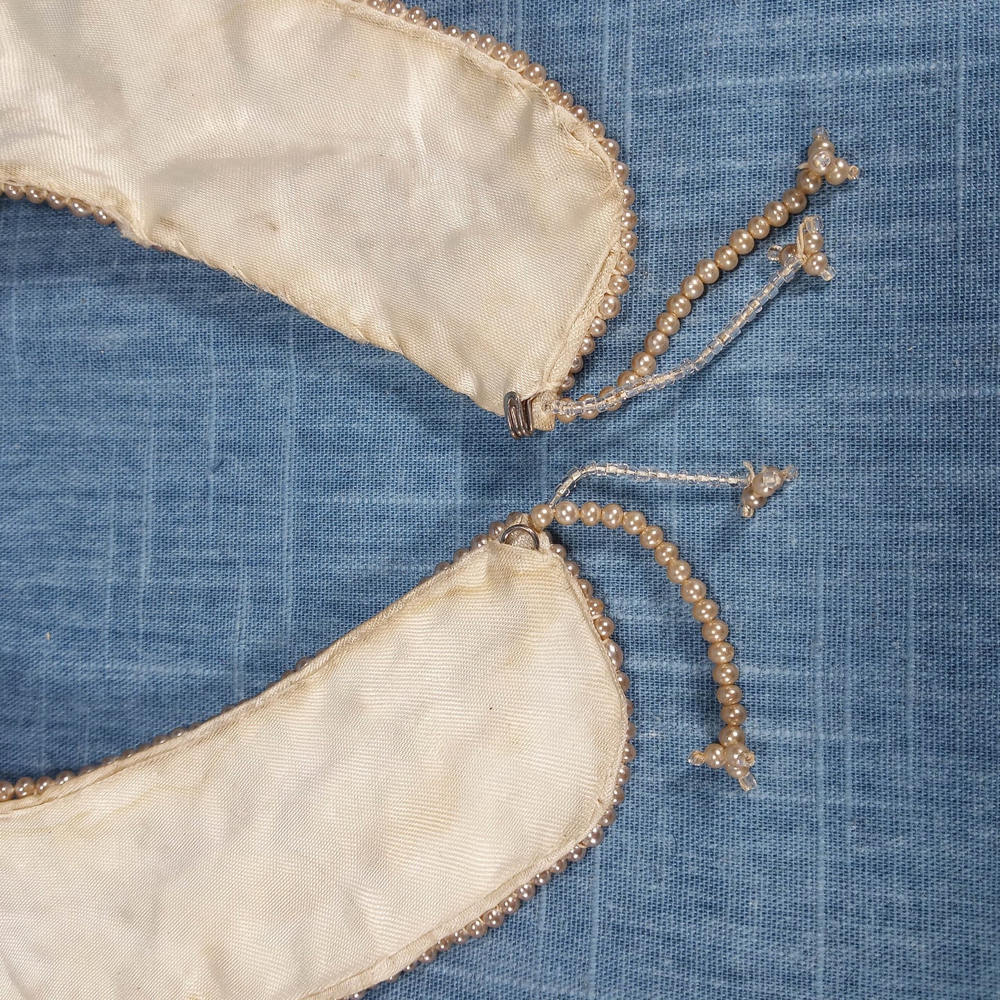1950s Hand Beaded Leaf Collar