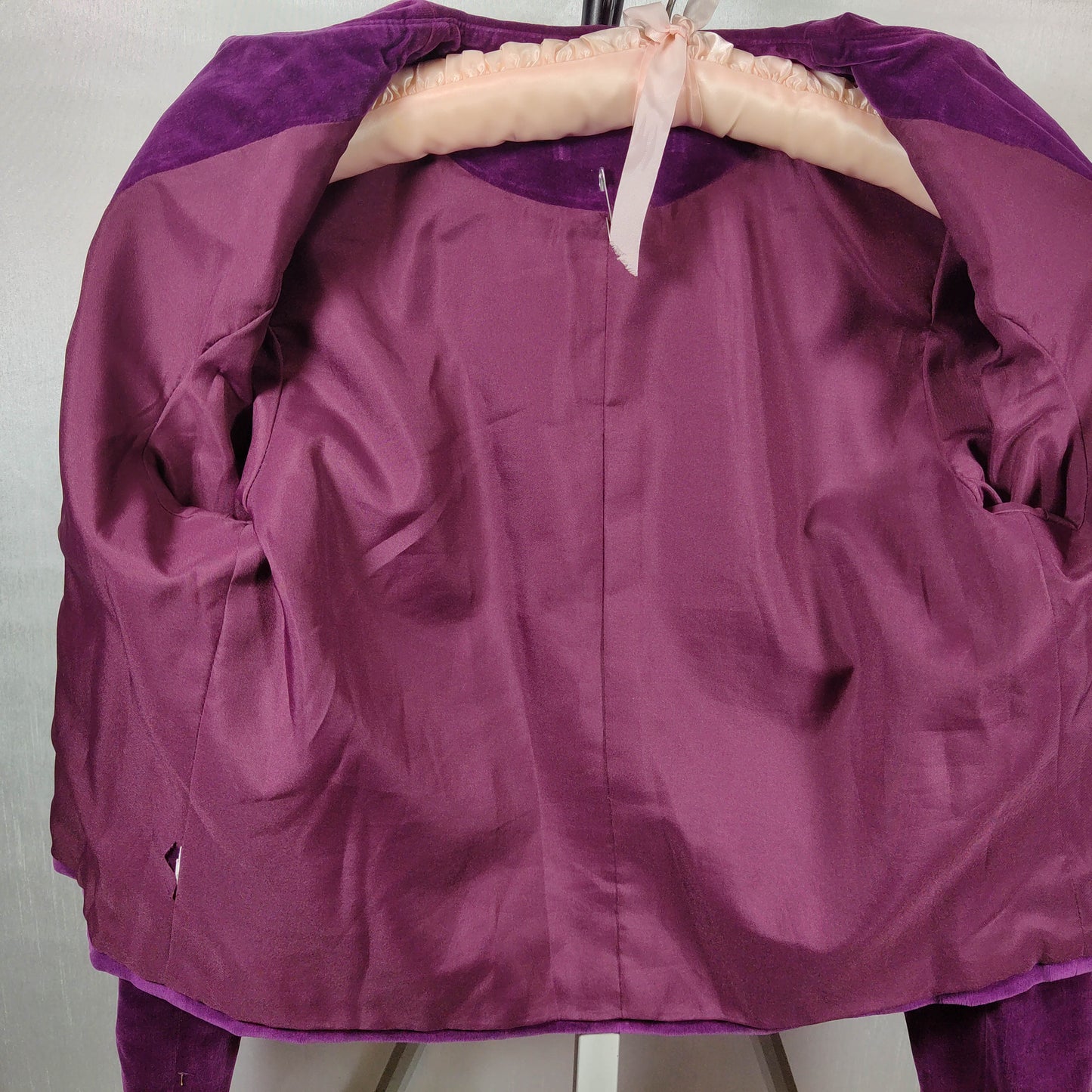 1950's Vintage Magenta Velvet Peter Pan Collar Short Coat