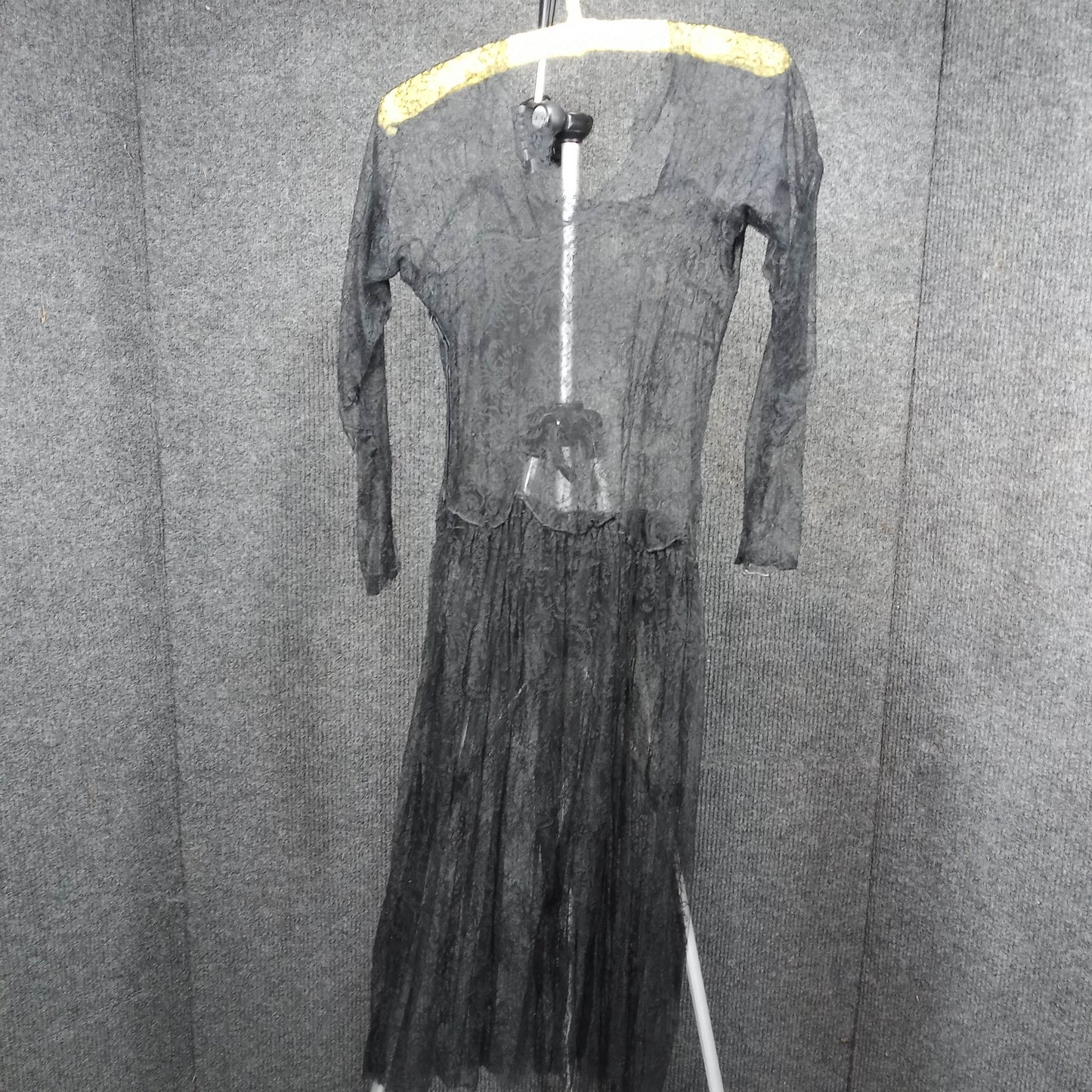 1930's Black Chantilly Lace Starlet Gown