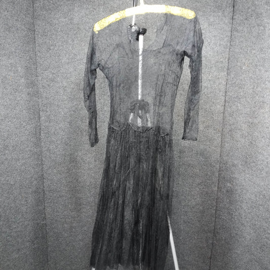 1930's Vintage Black Chantilly Lace Starlet Gown