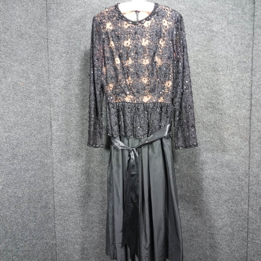 1950s Vintage Wiggle Dress with Beaded Black Lace Taffeta and Peplum