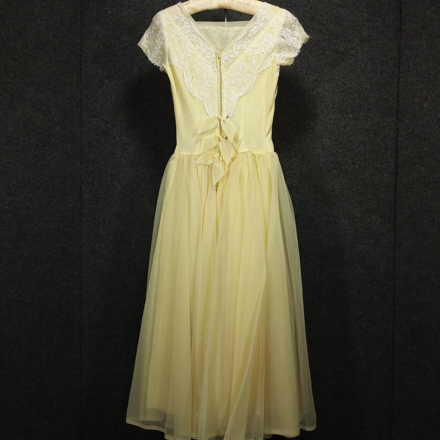 1950's Yellow and Lace Cupcake Dress