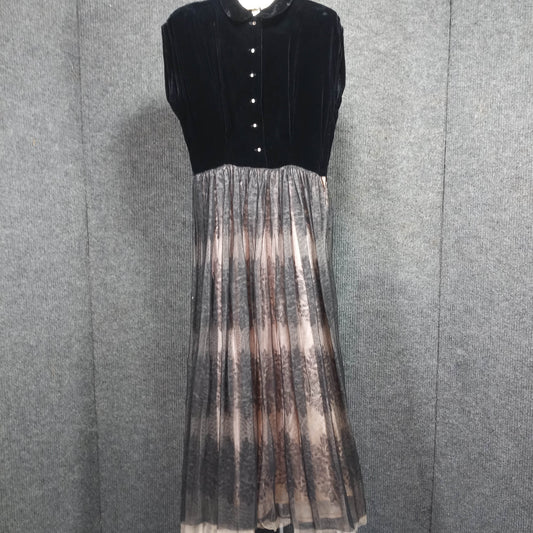 1950s Vintage Black Velvet Evening Gown with Black Lace Skirt Beige Lining