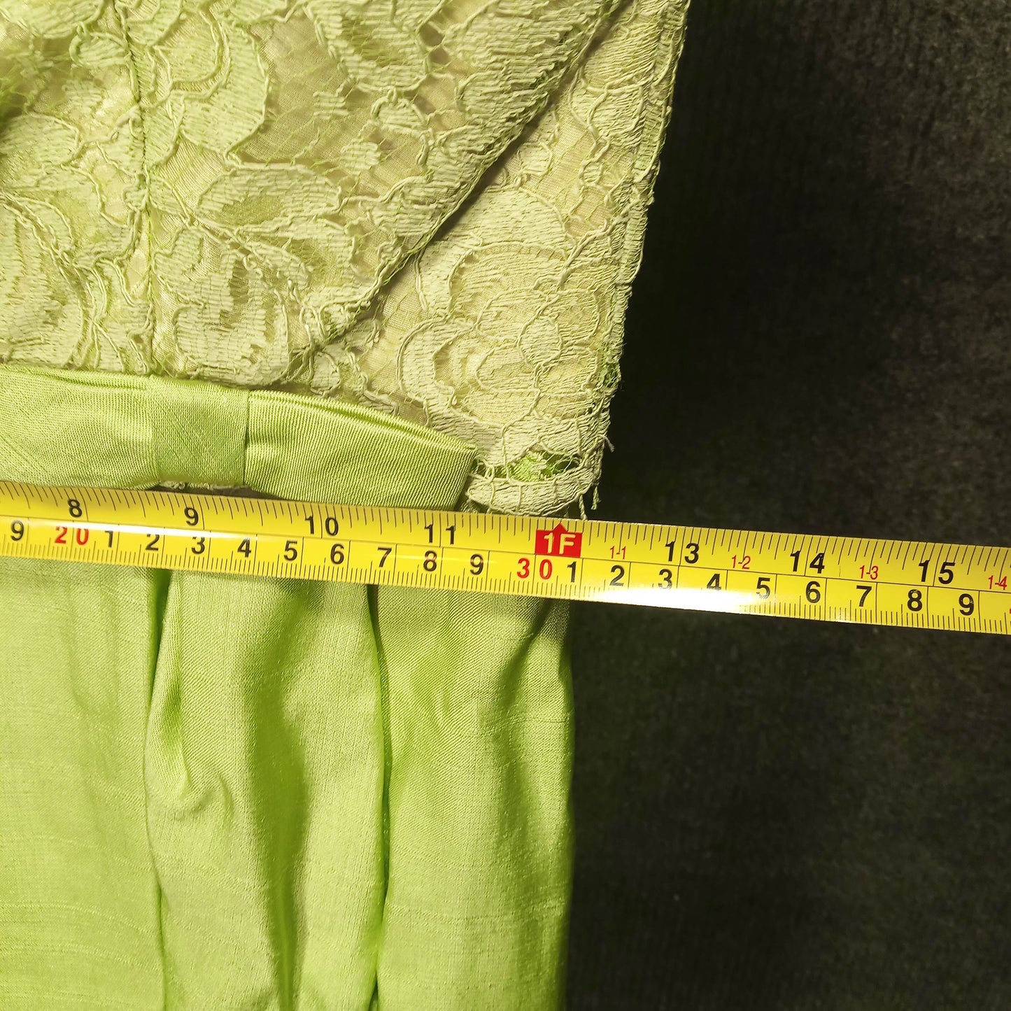1950's Celery Green Lace Bodice Silk Wiggle Dress by Mardi Gras – New York
