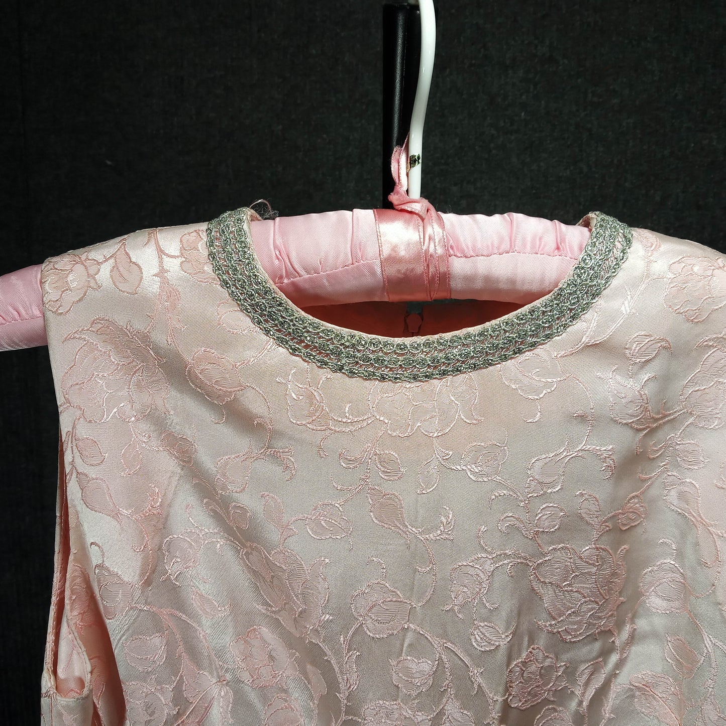 1950's Champagne Brocade Column Dress - Needs a Spot of Love!