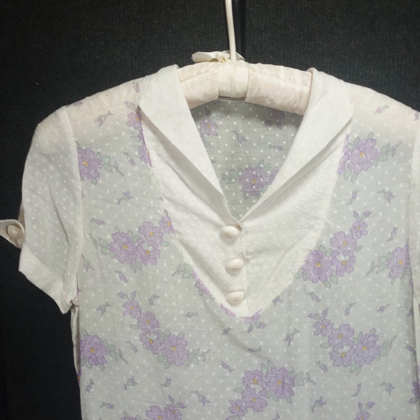 1920's White Lavender Floral Cotton Drop Waste Lawn dress