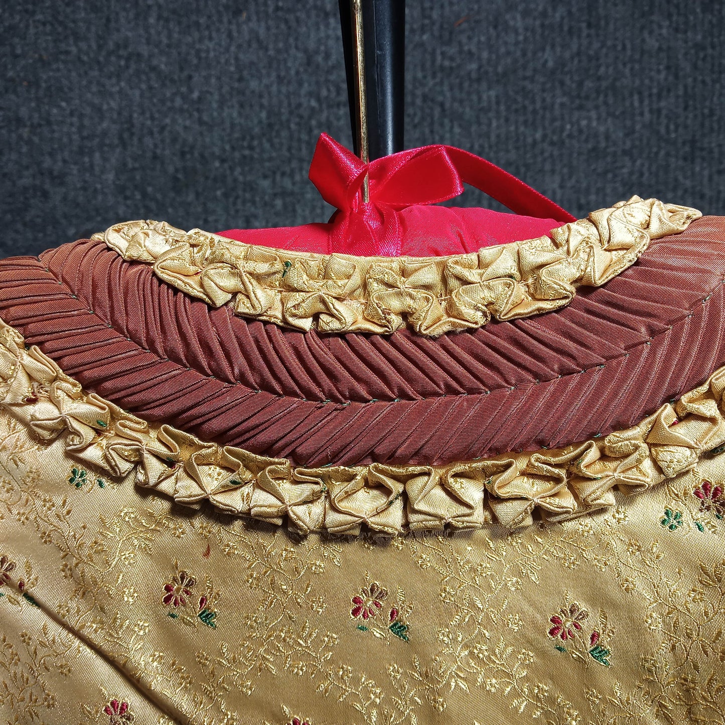 1950s Gold Floral Damask Dirndl Dress from Munich