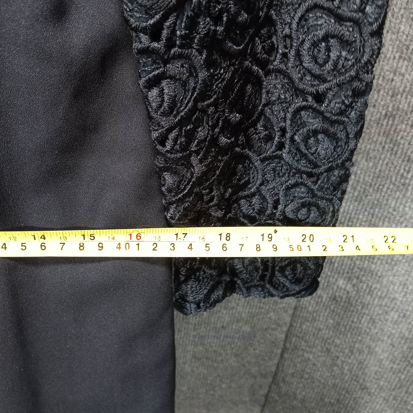 1960's Black Rayon Bow Shift with Lace Long Sleeves by Venus Young – Tokyo