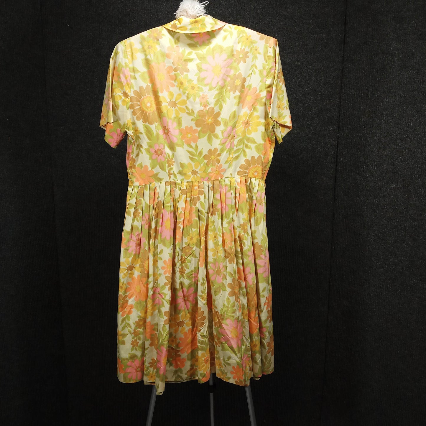 1950's Yellow Daisy Print Circle Dress