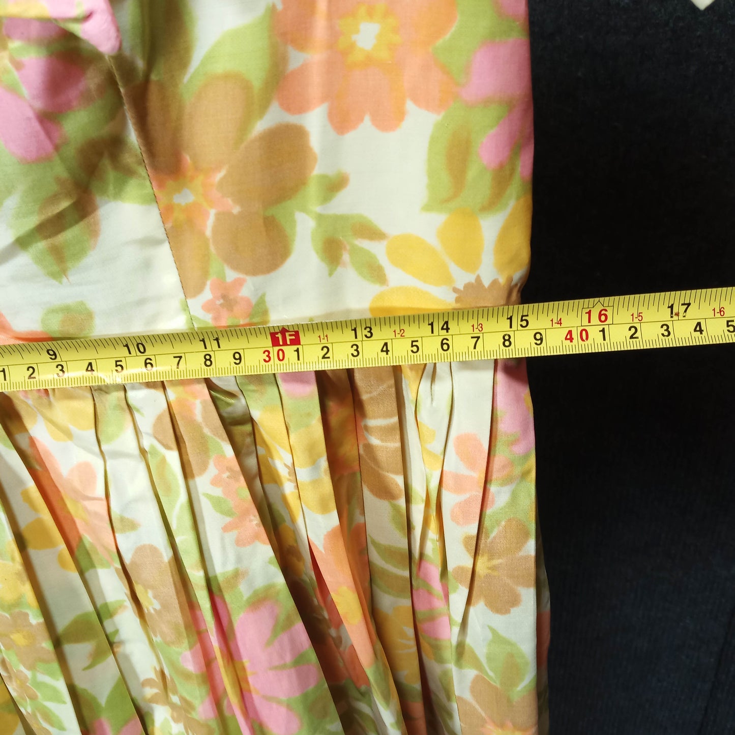 1950's Yellow Daisy Print Circle Dress