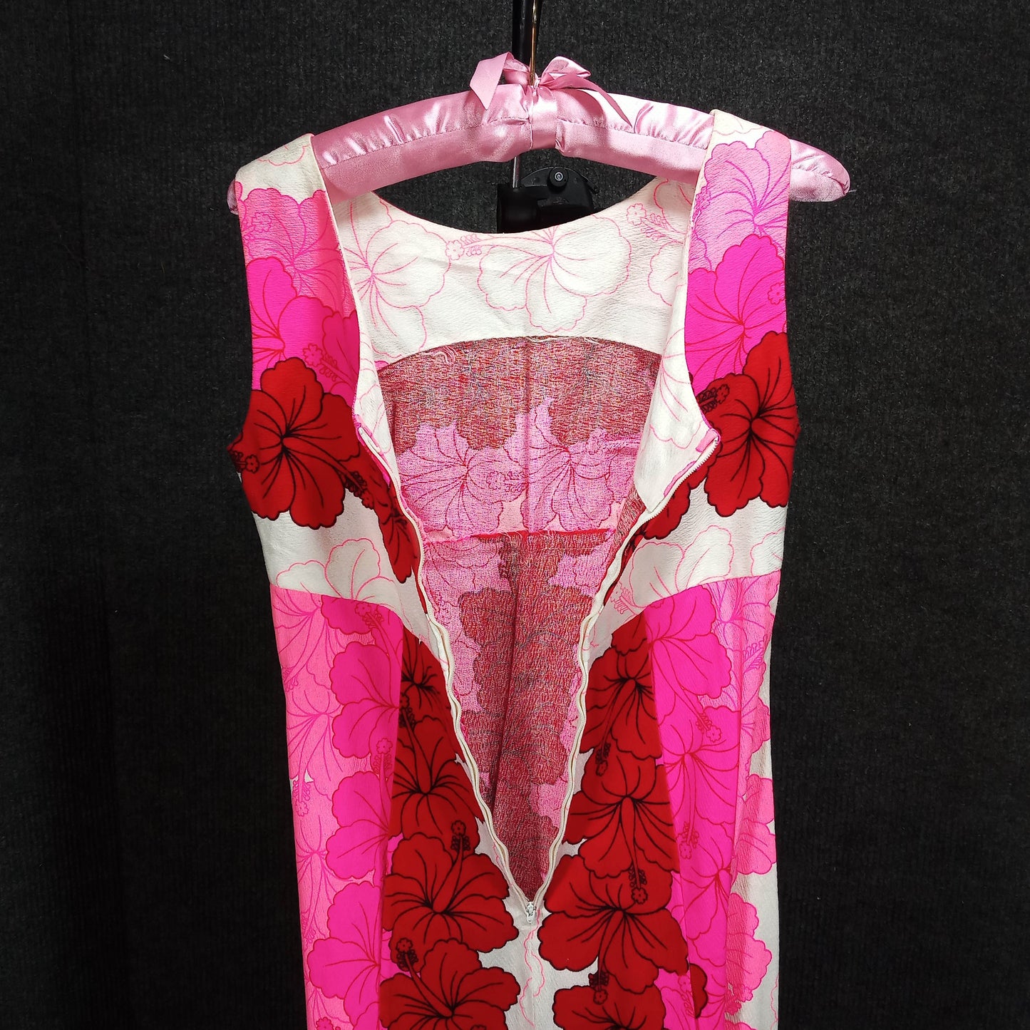 1960's Pink and Red Hawaiian All Cotton Sleeveles Dress by Ui-Maikai