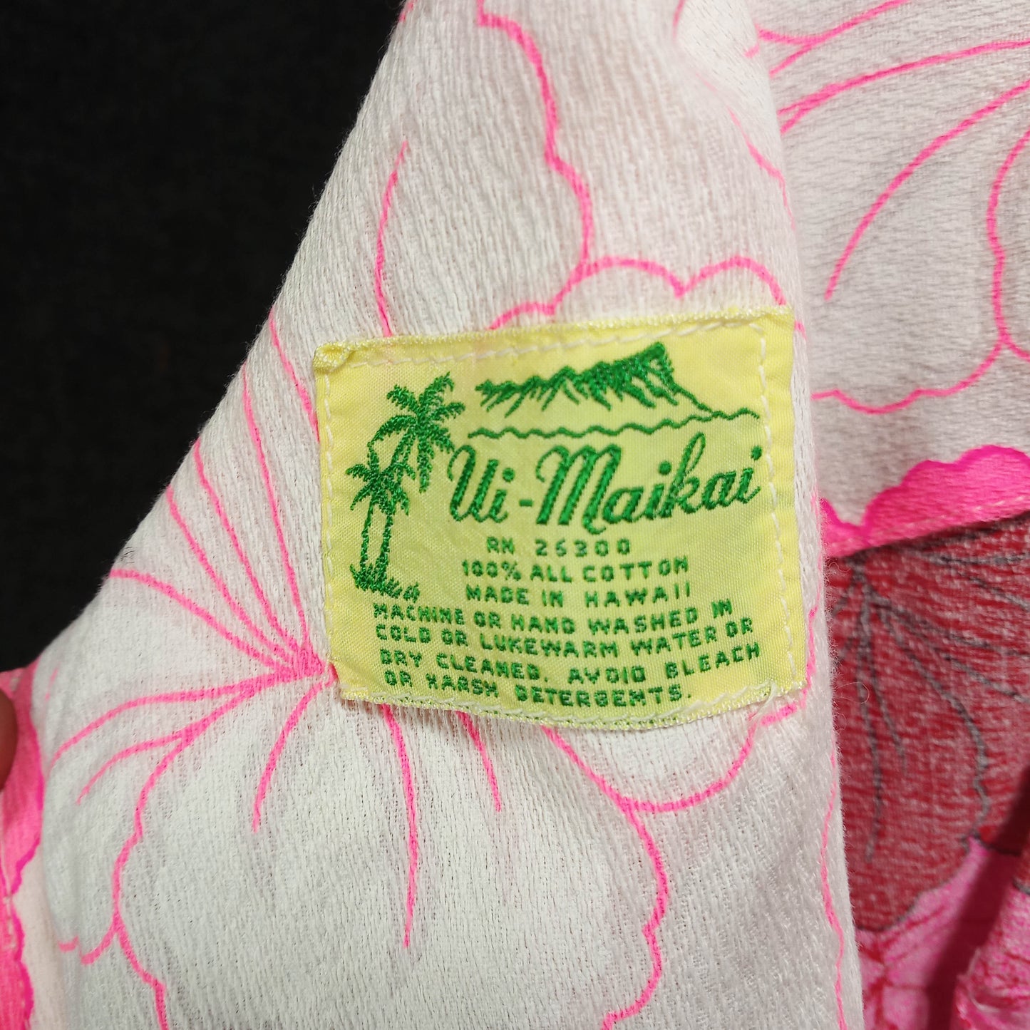 1960's Pink and Red Hawaiian All Cotton Sleeveles Dress by Ui-Maikai