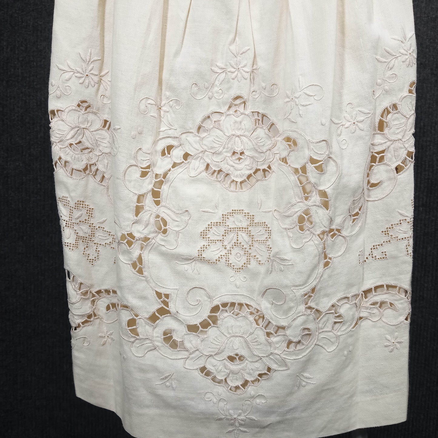 1950's Blush Lace Sleeveless Wiggle Dress