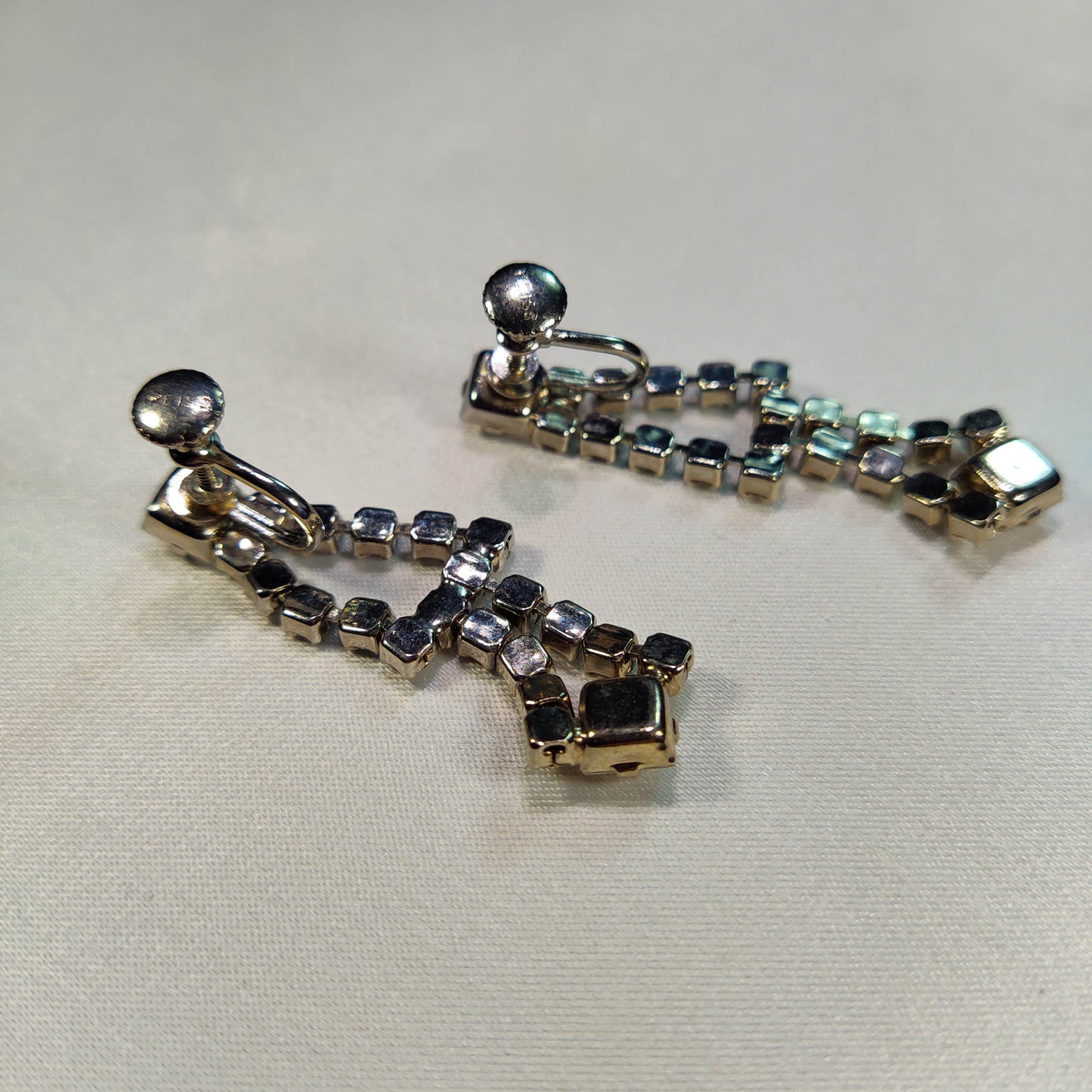 1950's Vintage Clear Rhinestone Dangle Screwback Earrings by Weiss