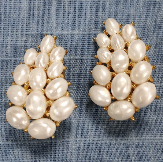 1960s Vintage Clip Earrings with a Oval Pearl Bead Leaf Design by Crown Trifari