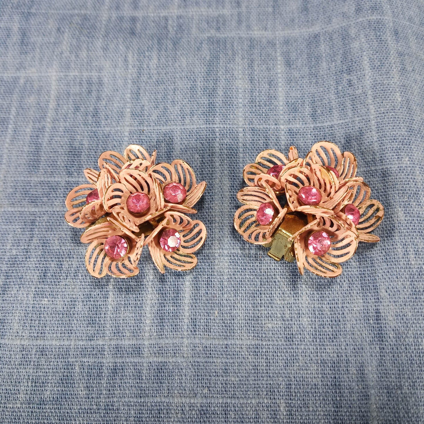 1950s Vintage Flower Clip Earrings with Pink Rhinestones and Enamel