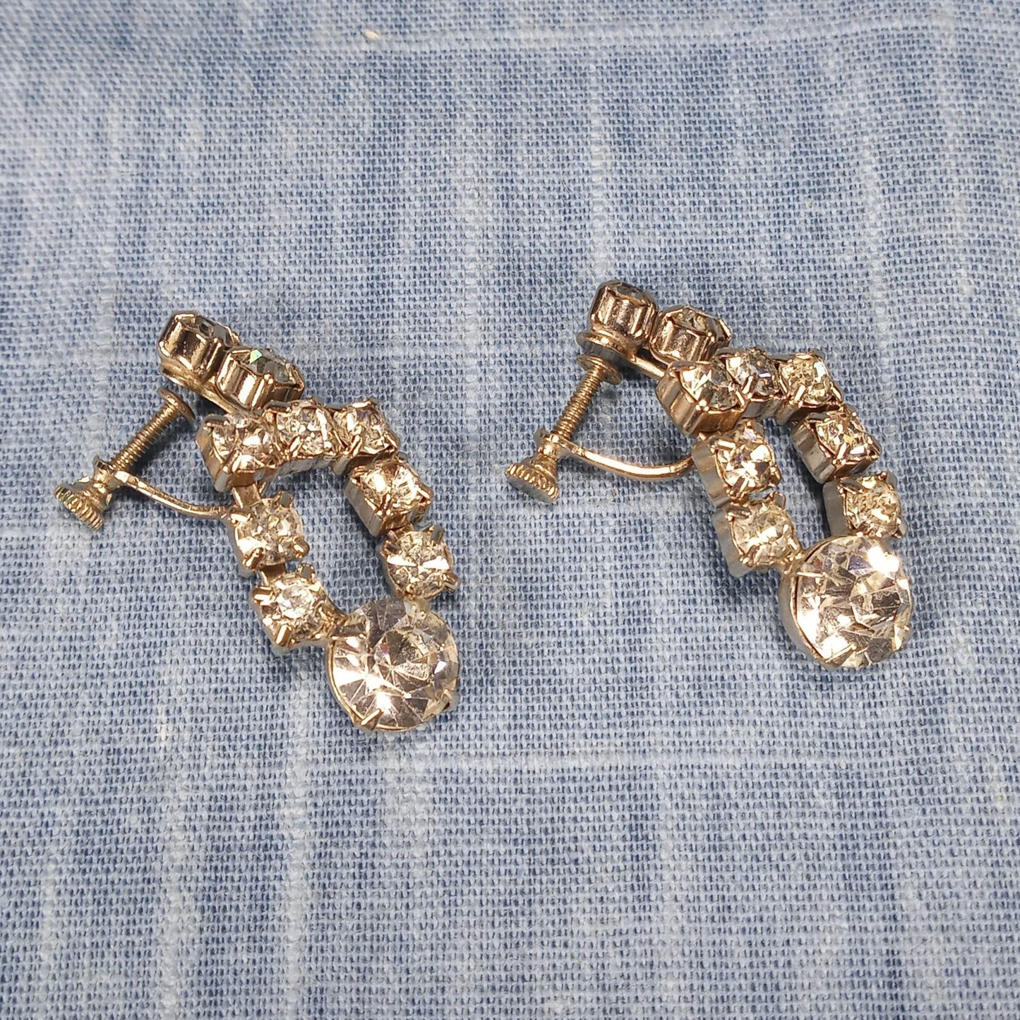 1950s Vintage Drop Screw Back Earrings with Clear Rhinestones
