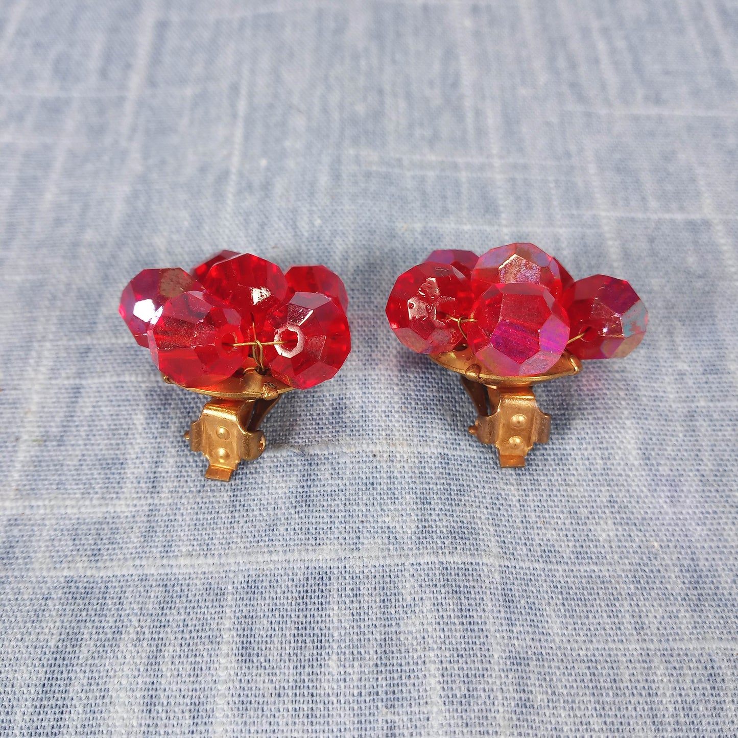 1950s Vintage Clip Earrings with Cherry Red Beads in a Flower Shape