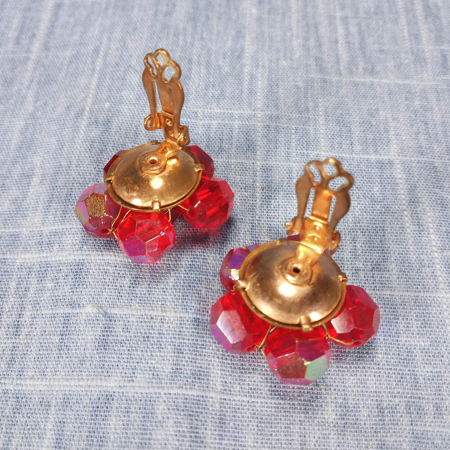 1950s Vintage Clip Earrings with Cherry Red Beads in a Flower Shape