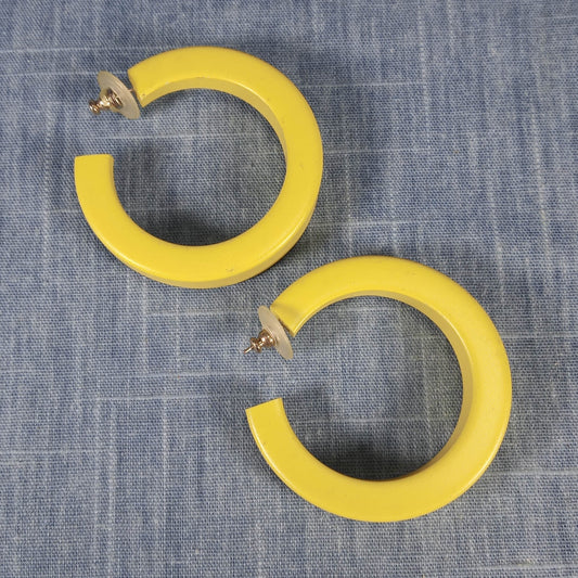 1960s Vintage Hoop Pierced Earrings in Banana Yellow