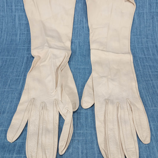 1940s Vintage Off White Kid Gloves Long Gloves by I Magnin