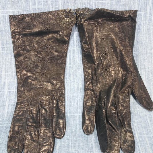 1950s Vintage Black Kid Leather Flower Edged Mid Length Gloves