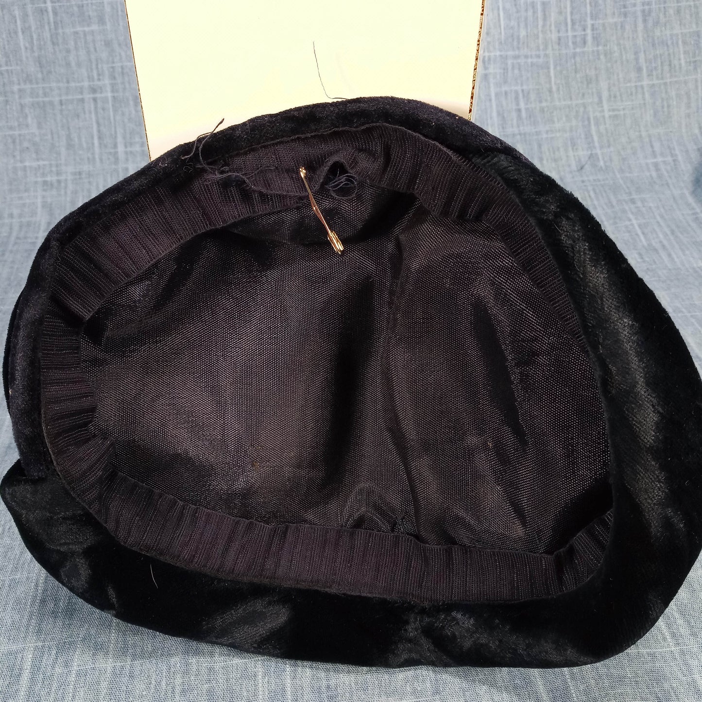 1940s Navy Blue Silk Velvet Hat with Rooster Tail Feathers