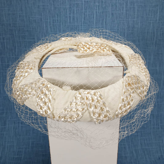 1950s Vintage Cream Rattan Halo Hat with Veil