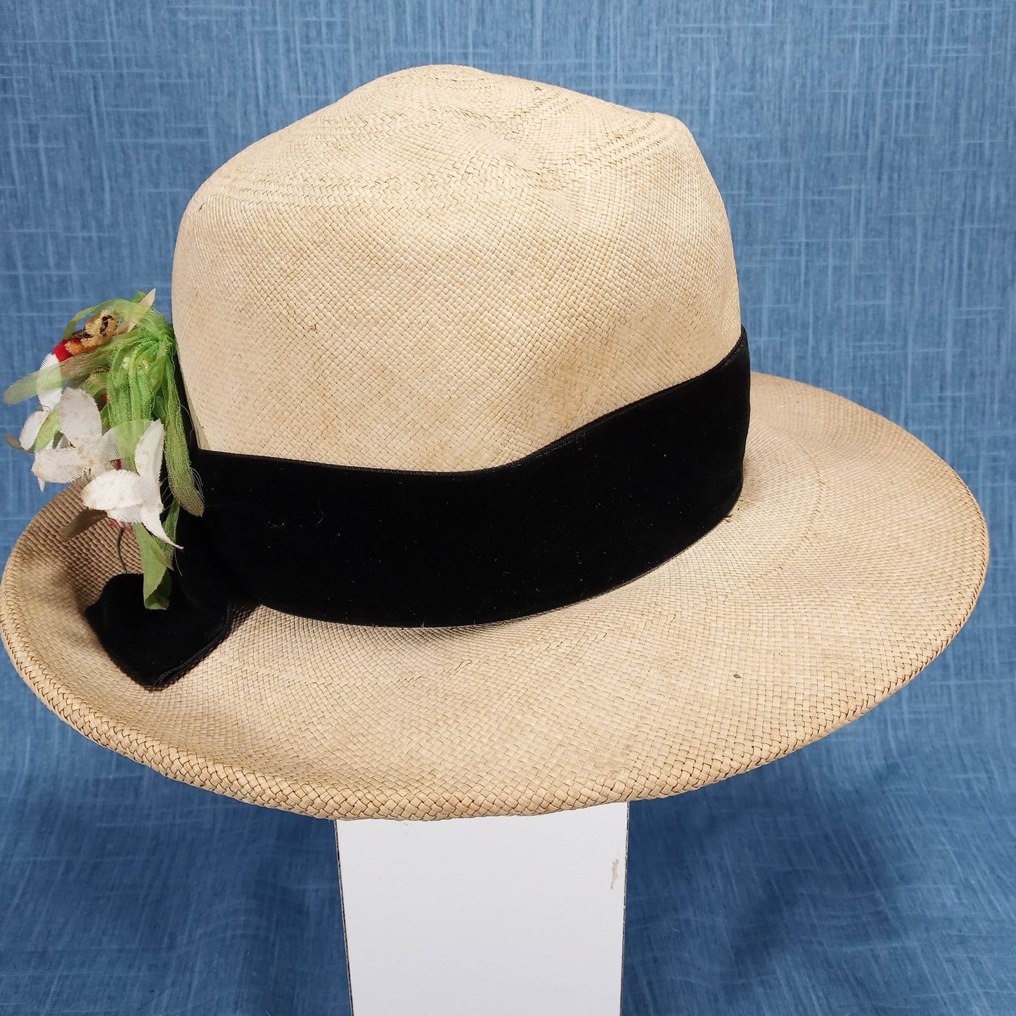 1950s cream straw hat by Joseph Magnin