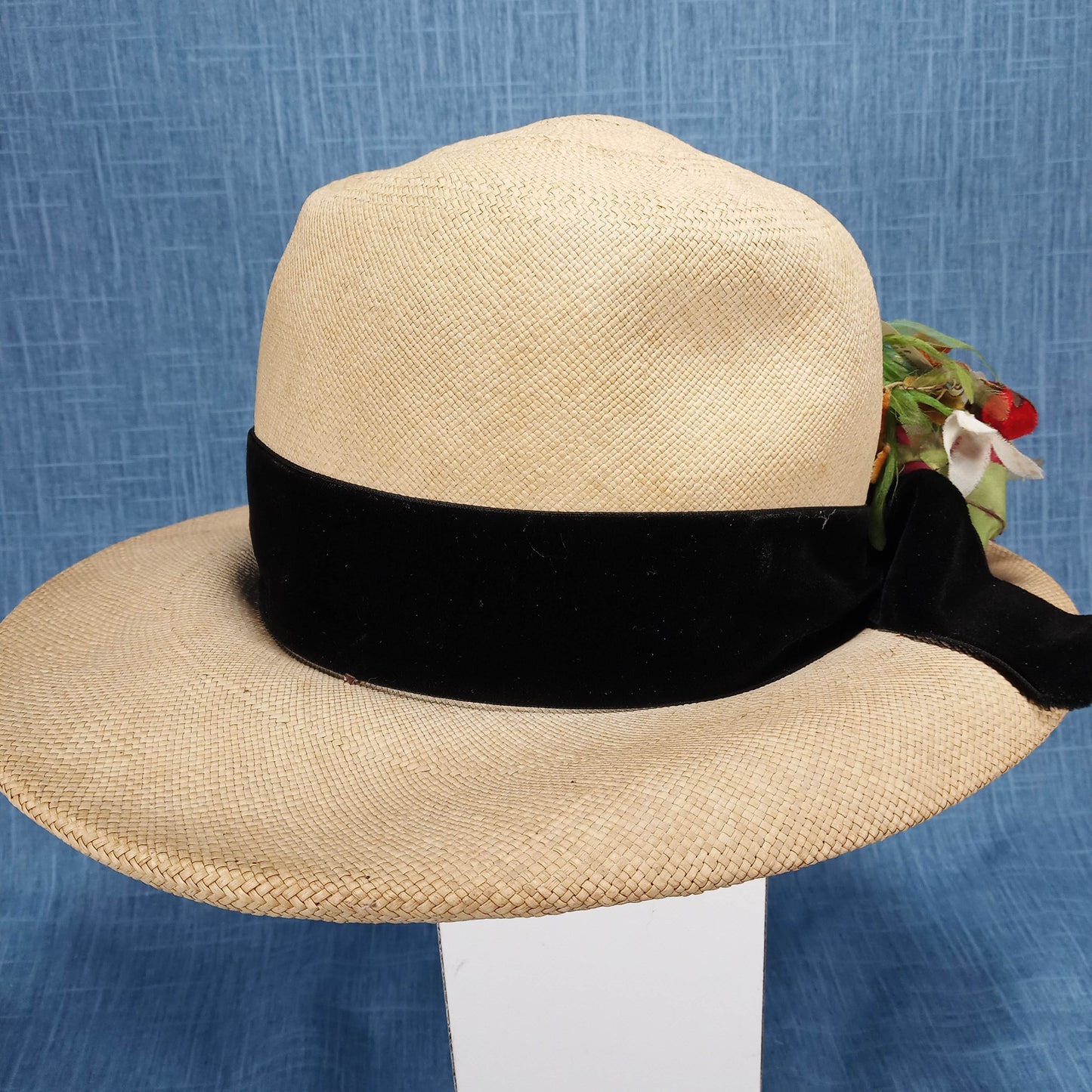 1950s cream straw hat by Joseph Magnin