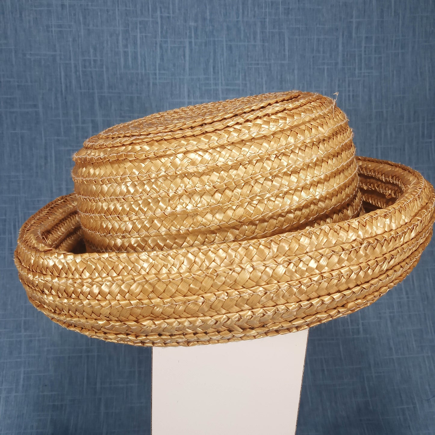 1950s Light Brown Rattan Bowler Hat with Flower Detail