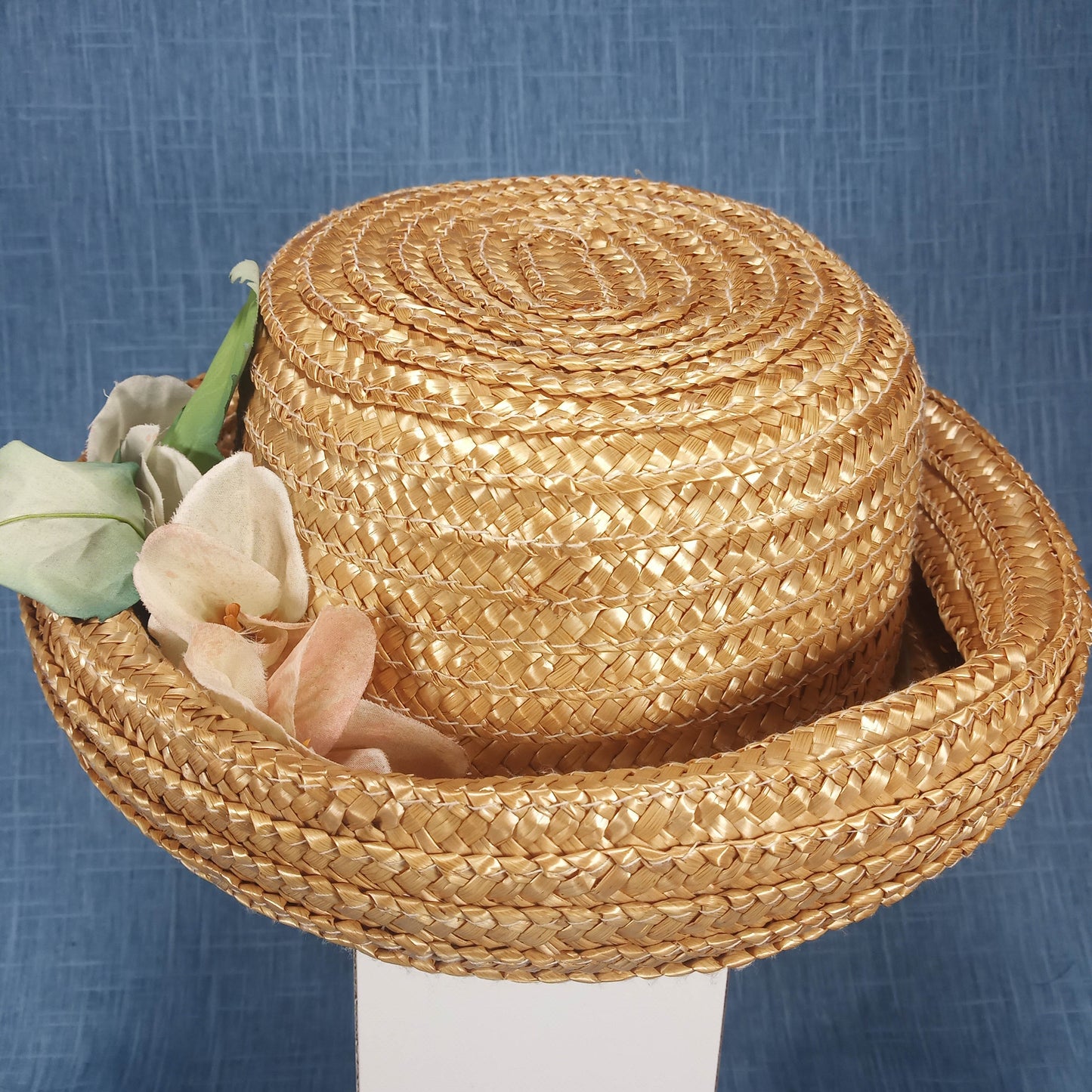 1950s Light Brown Rattan Bowler Hat with Flower Detail