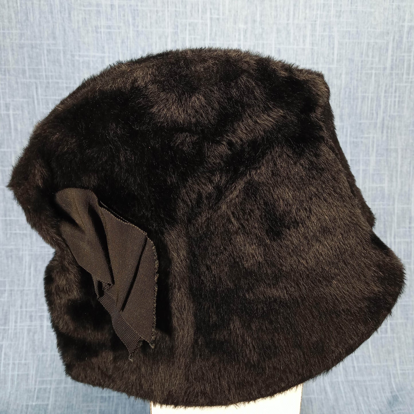 1950s Black Felted Faux Fur Cloche Hat with Bow Hat by Duchess from Italy