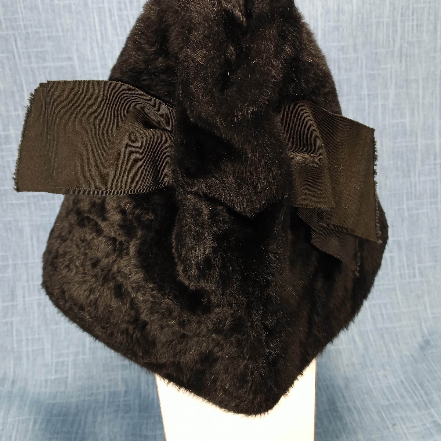 1950s Black Felted Faux Fur Cloche Hat with Bow Hat by Duchess from Italy