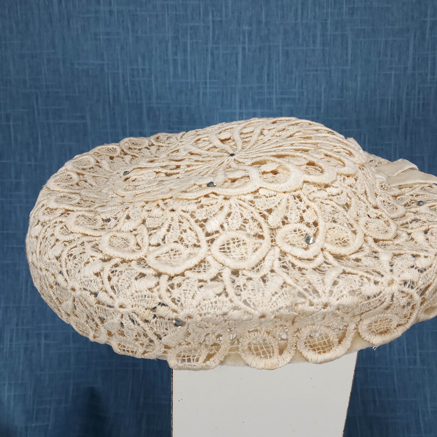 1930s Cream Lace Rhinestone Saucer Hat