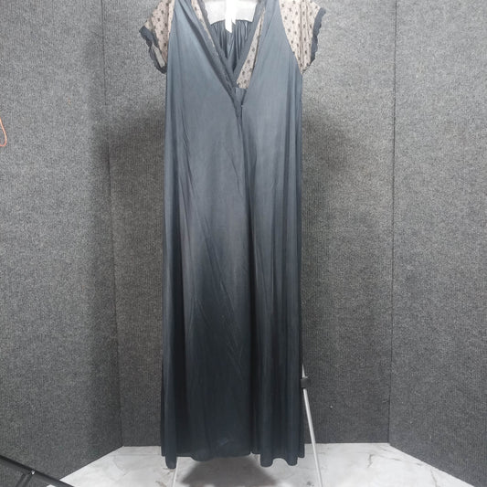 1970s Vintage Black Nylon & Nude Panel Peignoir Set