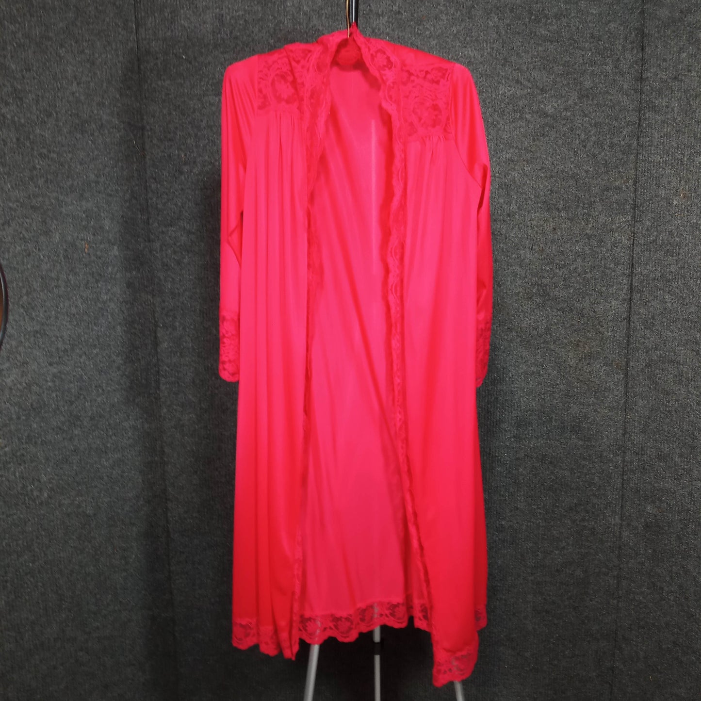 1950's Red Nylon Lace Open Dressing Gown