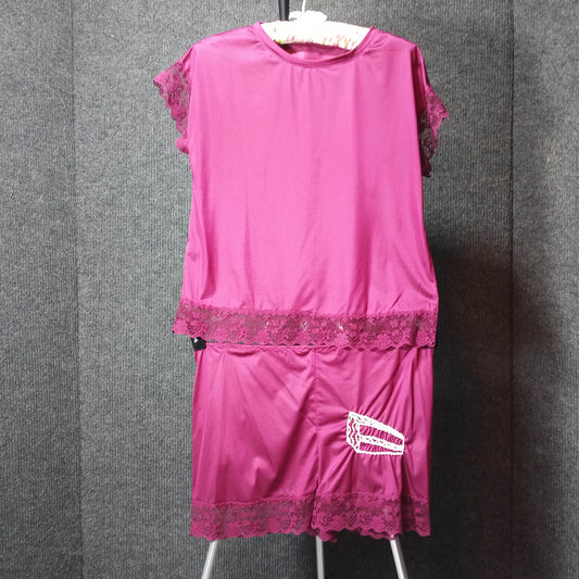 1950s Vintage Burgundy 2 Piece Nighty Set with an Embroidered Cake Piece