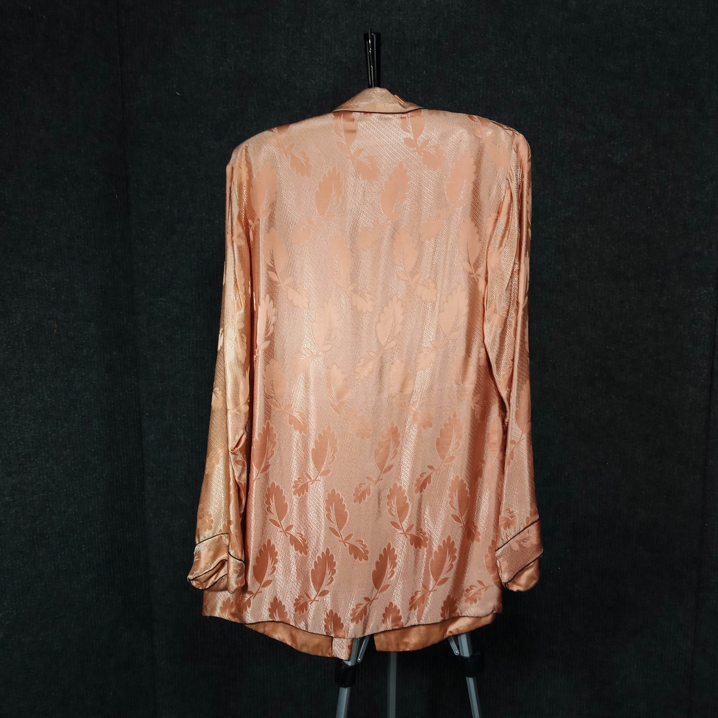 Early to Mid 20th Century Peach Silk Lounge Set with Ornate Frog Closures